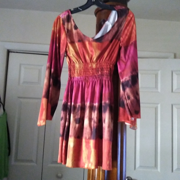 Top - Picture 4 of 4